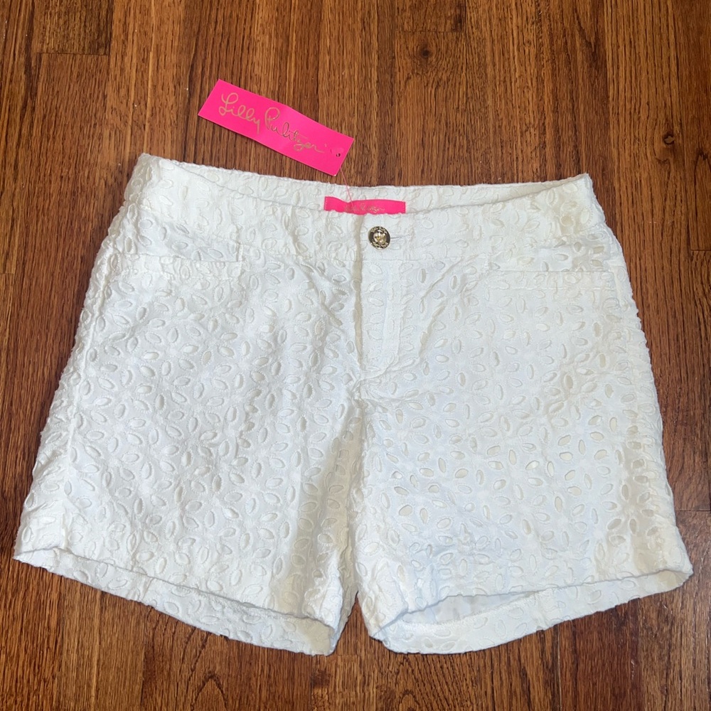 Lilly Pulitzer Resort Kelly Short White Oval Flower Petal Eyelet
